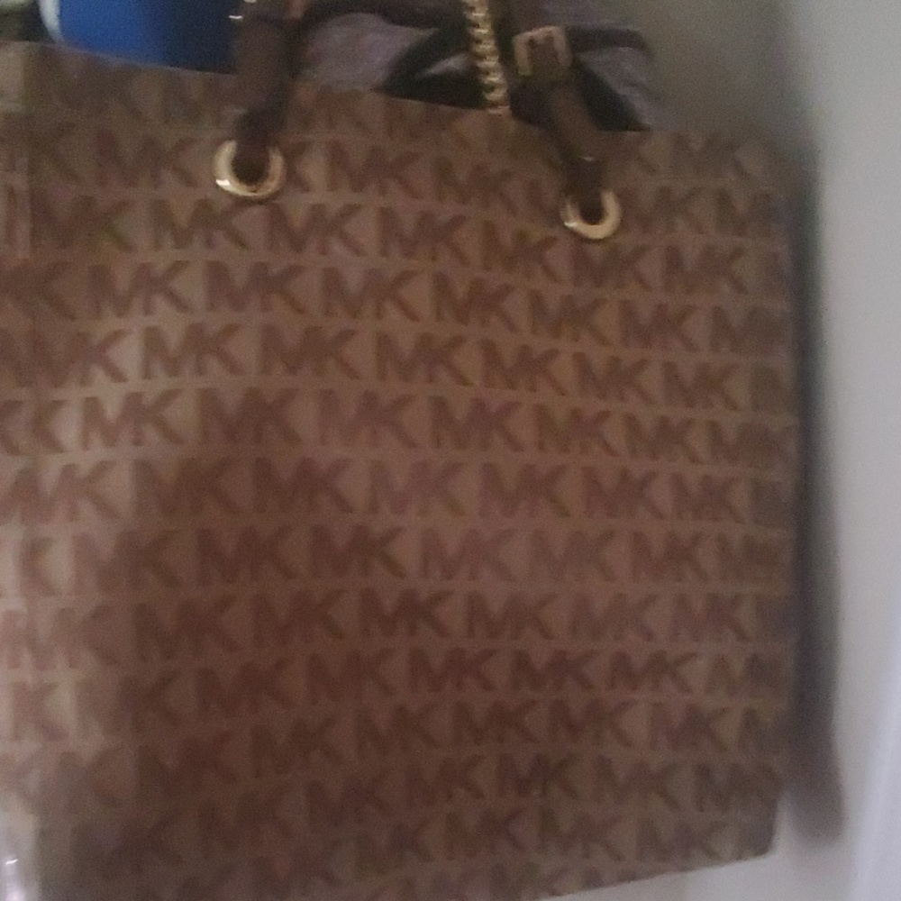 Mk purse